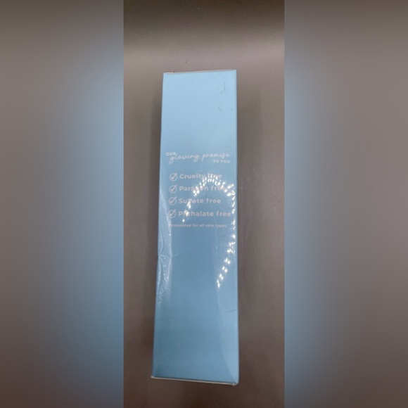 ⭐️GLOW ON 5TH Keep it Handy Hand Cream in
Avocado NWT 60 grams - Picture 6 of 8